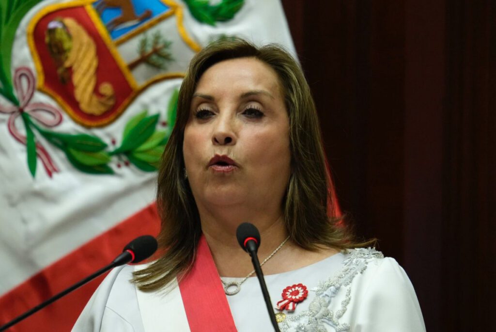 Mensaje sin eco: la soledad comunicacional del poder
